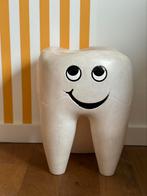 Vintage tandvormige kruk, Ophalen, Gebruikt, Kunststof