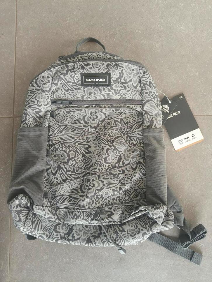 Nieuwe rugzak Dakine, Handtassen en Accessoires, Tassen | Rugtassen, Nieuw, Overige merken, 30 tot 45 cm, Trekking, Ophalen of Verzenden
