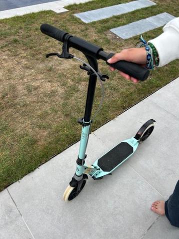 Scooter voor tieners voor jonge volwassenen beschikbaar voor biedingen