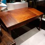 Oude tekentafel in notelaar, Enlèvement ou Envoi