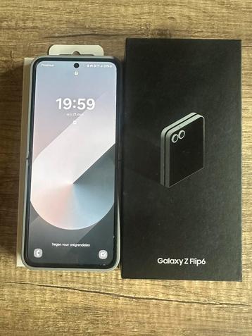 Samsung Galaxy Z Flip6, Telecommunicatie, Mobiele telefoons | Samsung, 128 GB, Ophalen, Zo goed als nieuw