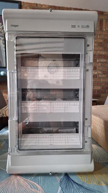 Coffret de distribution Hager VE312 étanche IP54/65 neuf beschikbaar voor biedingen