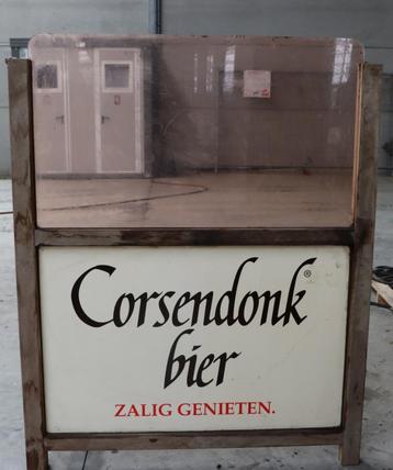 9 grote Corsendonk Bier Panelen + 1 halve – Windschermen voo beschikbaar voor biedingen