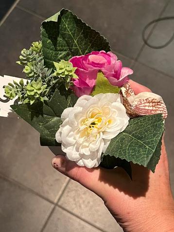 Nieuw : zijden bloemstuk ! beschikbaar voor biedingen