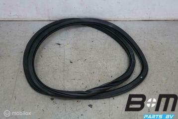 Portierrubber rechtsachter VW Taigo 2G6867914B beschikbaar voor biedingen