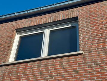 Wit pvc dubbel opendraaiend raam beschikbaar voor biedingen