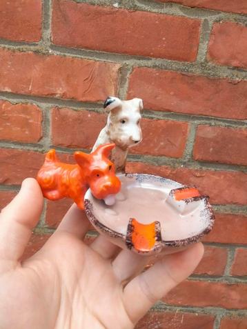 Brocante asbak porselein Fox terriër  beschikbaar voor biedingen