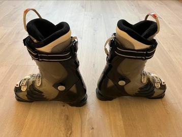 Skibotten Atomic beschikbaar voor biedingen