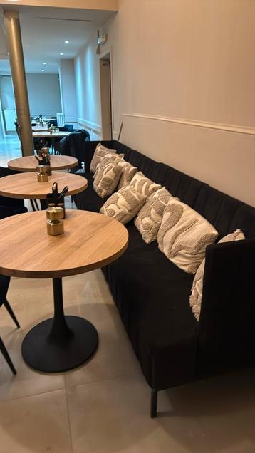 Horeca stoelen + Bank beschikbaar voor biedingen