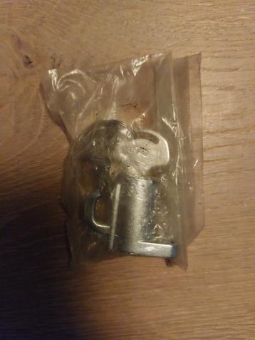 Antivol pour casque Suzuki 95700-35821, Enlèvement ou Envoi