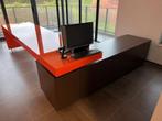BUREAU D'ANGLE LAQUE ORANGE AVEC REVETEMENT EN VERRE, Maison & Meubles, Bureaux, Enlèvement, Comme neuf, Bureau