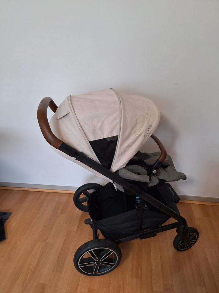 Nuna kinderwagen en draagmand., Kinderen en Baby's, Kinderwagens en Combinaties, Kinderwagen, Ophalen