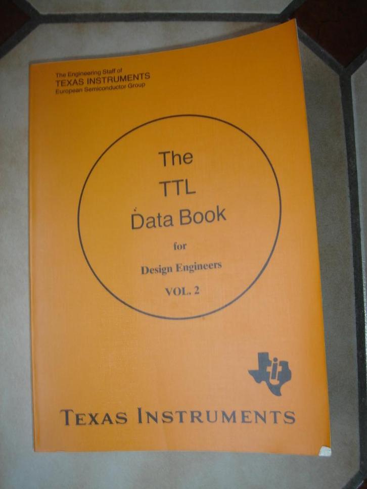 DIGITAL and LINEAR DATA BOOKS 70's and 80's, Collections, Appareils électroniques, Enlèvement