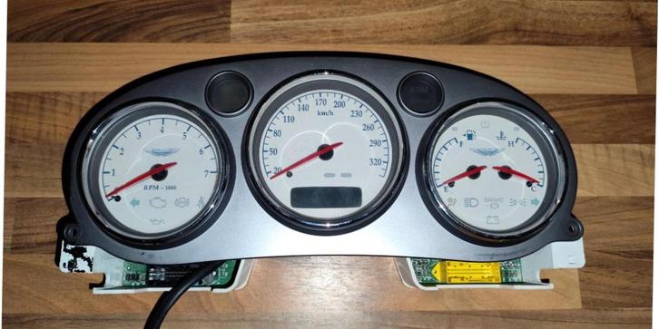 Compteur vitesse déconne Aston Martin Vanquish réparation, Autos : Pièces & Accessoires, Tableau de bord & Interrupteurs, Autres marques automobiles