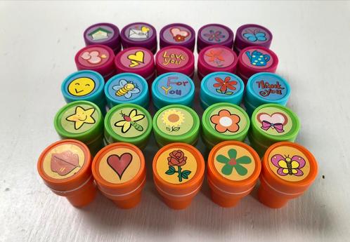stempelset van 25 stempeltjes, Hobby en Vrije tijd, Stempelen, Zo goed als nieuw, Ophalen of Verzenden