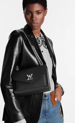Louis Vuitton Lock Me, Ophalen, Zo goed als nieuw, Zwart, Handtas