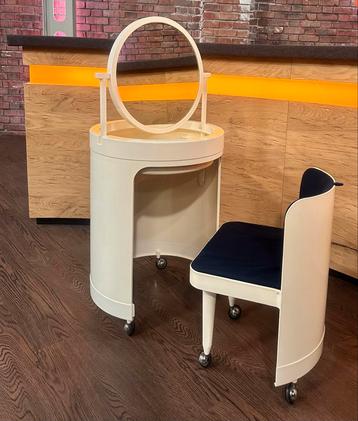 Make-up table Silvi studio Kastelia beschikbaar voor biedingen