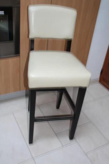 Barkruk beschikbaar voor biedingen