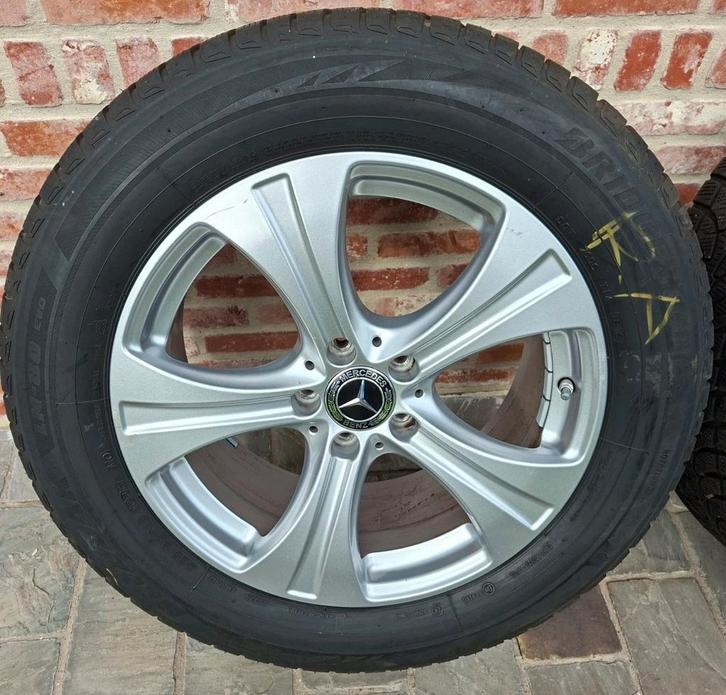 Winterwielen mercedes GLC, Auto-onderdelen, Banden en Velgen, Velg(en), Winterbanden, 18 inch, 235 mm, Personenwagen, Gebruikt