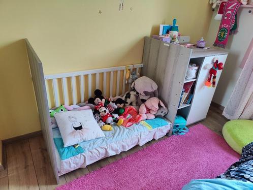 Uitschuifbaar babybedje, Kinderen en Baby's, Babywiegjes en Ledikanten, Zo goed als nieuw, Ledikant, Ophalen