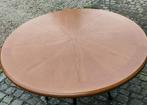 Table ronde en bois pied fer forgé, Maison & Meubles, Tables | Tables à manger, Enlèvement