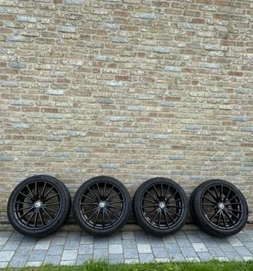 V1 zwarte spaakvelgen met hankook ventus s1 evo beschikbaar voor biedingen