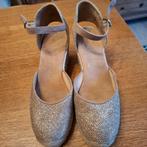 CHAUSSURES d été pour Femme T. 40, Overige kleuren, UNISA, Gedragen, Sandalen of Muiltjes