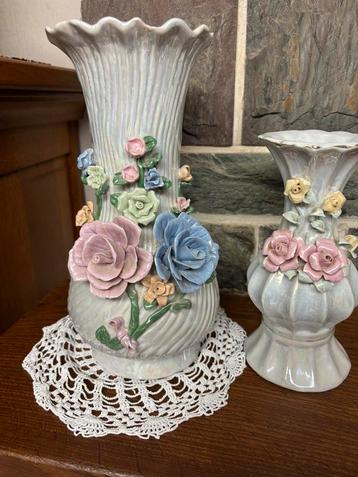 Vintage vazen beschikbaar voor biedingen