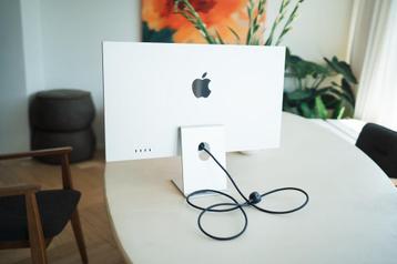 Apple studio display beschikbaar voor biedingen