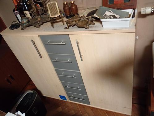 Kleine dressoir, Huis en Inrichting, Kasten | Dressoirs, Zo goed als nieuw, Ophalen