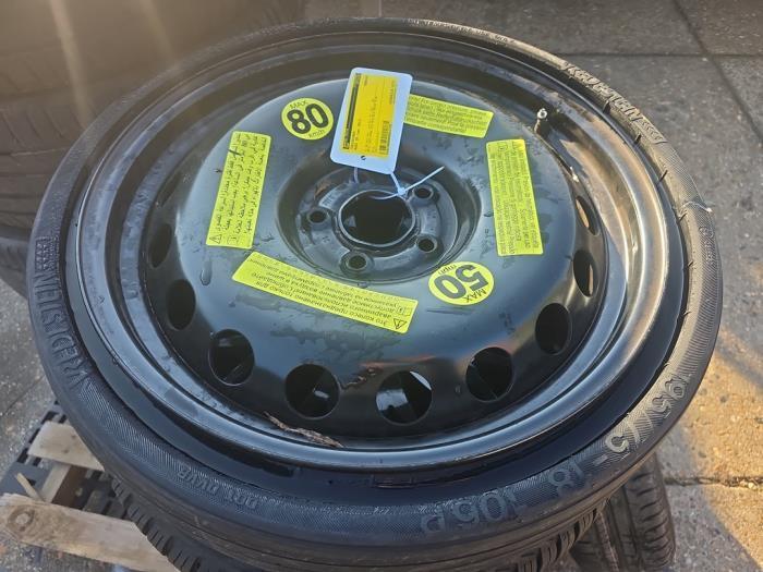 Roue galette d'un Audi Q5, Autos : Pièces & Accessoires, Pneus & Jantes, Véhicule de tourisme, Utilisé, 3 mois de garantie