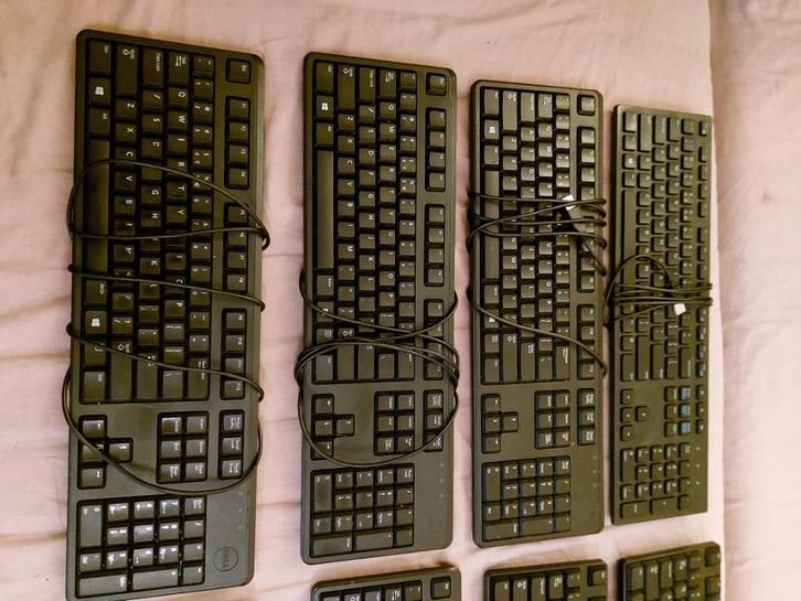 Toetsenborden Keyboards       µr, Computers en Software, Toetsenborden, Ophalen of Verzenden