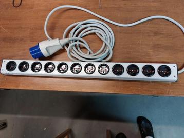 stekkerdozen beschikbaar voor biedingen