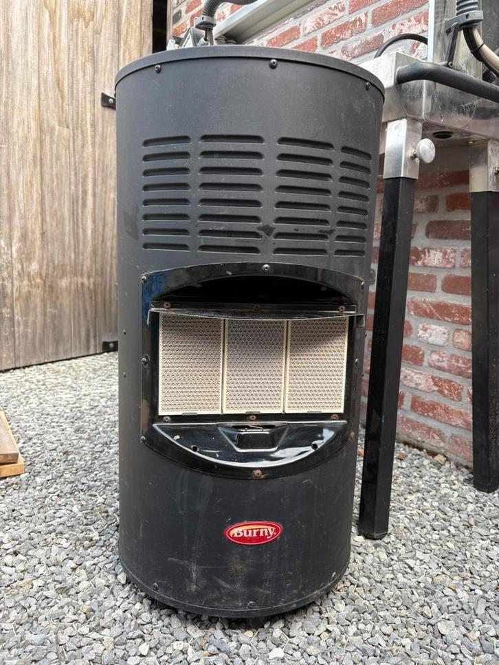 Gaskachel, Doe-het-zelf en Bouw, Verwarming en Radiatoren, Zo goed als nieuw, Ophalen