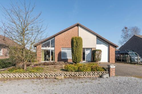 Seventies woning met tuin in rustige straat bij Hechtel, Immo, Huizen en Appartementen te koop, Provincie Limburg, 1000 tot 1500 m²