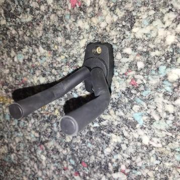 Muur bevestiging om gitaar op te hangen  beschikbaar voor biedingen