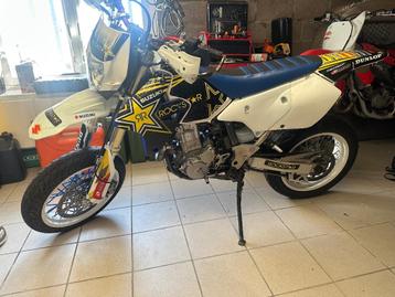 Suzuki dr 400  beschikbaar voor biedingen