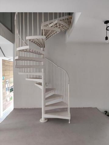 Fontanot Techne Linear, Enlèvement, Utilisé, Escalier