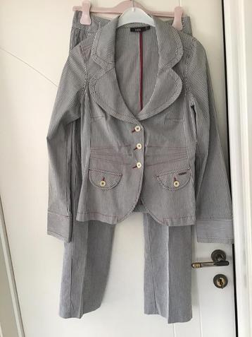 Vest en broek grijze streepjes merk Didl, Enlèvement ou Envoi, Neuf, Taille 34 (XS) ou plus petite, Rouge
