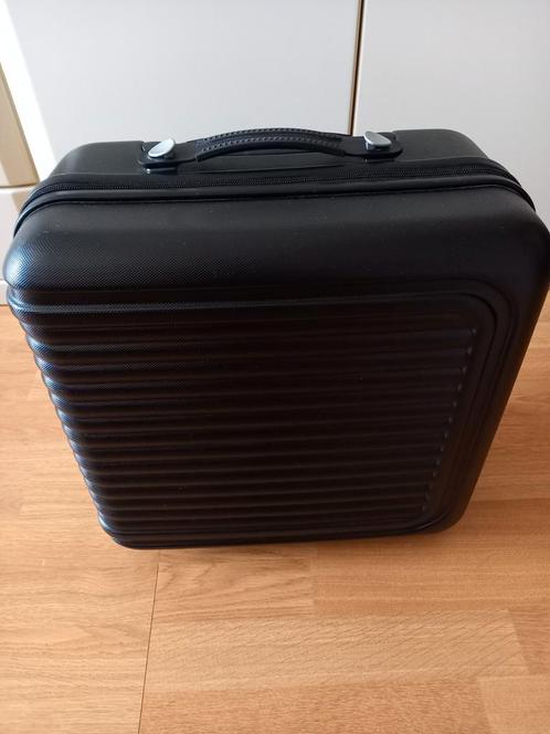 IK BEN JE NIEUWE TRAVELER ❤️🧡💛💚, Handtassen en Accessoires, Koffers, Zo goed als nieuw, Ophalen of Verzenden