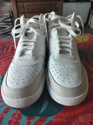 Nike schoenen  beschikbaar voor biedingen