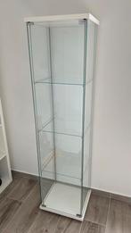 Vitrine Detolf IKEA blanche, Huis en Inrichting, Ophalen, Zo goed als nieuw