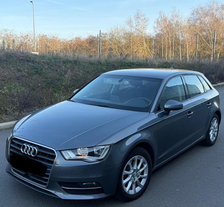 Audi A3 1.4 tfsi * 2014 * clim * jantes !, Auto's, Audi, Particulier, A3, Bluetooth, Benzine, Euro 5, Berline, 5 deurs, Handgeschakeld