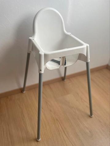 Kinderstoel met veiligheidsriempje IKEA wit/zilver beschikbaar voor biedingen