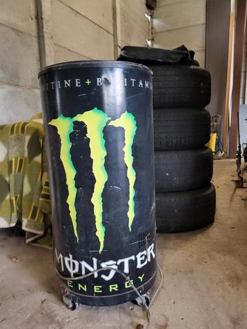 Monster energy frigo beschikbaar voor biedingen