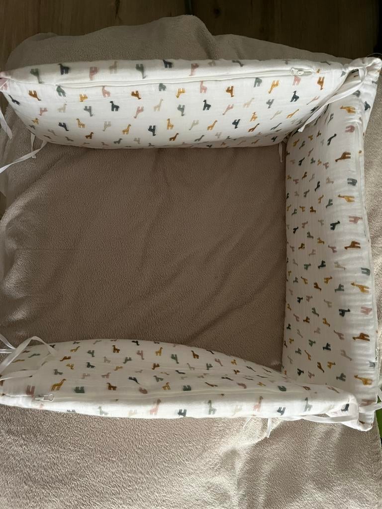 Contour de lit noukies, Enfants & Bébés, Berceaux & Lits, Enlèvement, Comme neuf, Lit