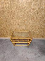 Bamboe bijzettafeltje met glazen blad (1970-1980), Gebruikt, Warandestraat 51, Nazareth, Info@keukiesshop.com, Ophalen