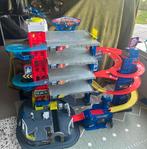 Grote speelgoed garage & racebaan, Enfants & Bébés, Jouets | Circuits, Enlèvement, Comme neuf, Électrique, Circuit