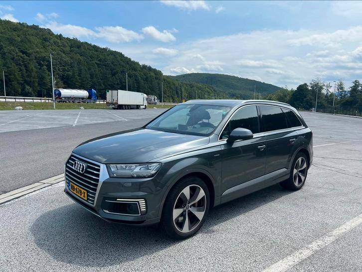 AUDI Q7 3.0 TDI 3x S-LINE PANO ACC MATRIX 374PK LEER VOLL, Auto's, Audi, Particulier, Q7, 4x4, ABS, Achteruitrijcamera, Adaptieve lichten