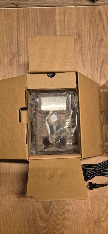 Camera chasse nocturne et panneaux solaires  beschikbaar voor biedingen
